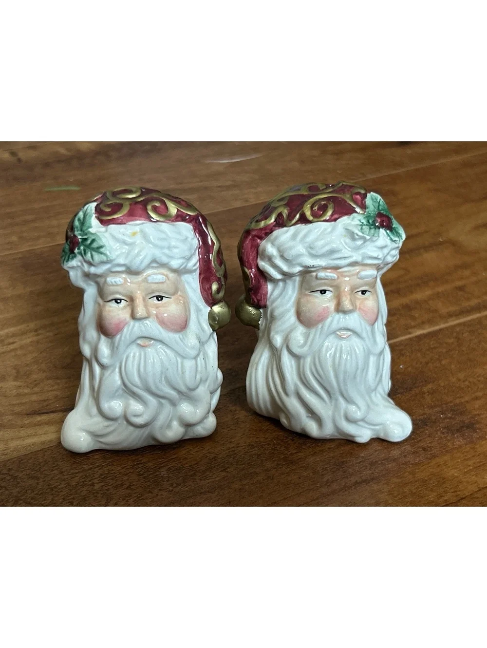 Vintage Santa Claus Head Salt and Pepper Shakers Set